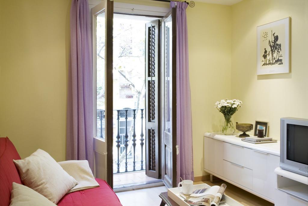 Aparteasy - Sant Antoni Market Barcelona Exterior photo